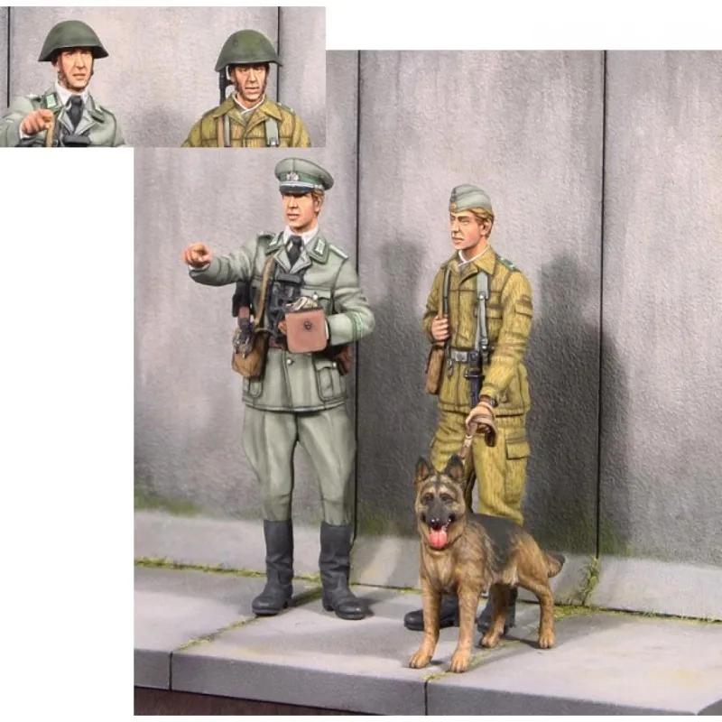 1/35 Resin Soldier Figure Model Kit Modern Military Officers and Soldiers (2 Figures & 1 Dog) Unassembled Unpainted DIY Toy 090X
1/35 Resin Soldier Figure Model Kit Modern Military Officers and Soldiers (2 Figures & 1 Dog) Unassembled Unpainted DIY Toy 090X