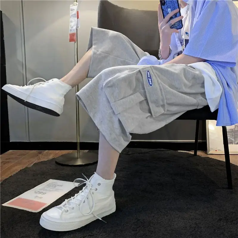 Loose Fit Men's Workwear Shorts Summer Thin Straight Leg Trendy Casual Pants Versatile Stylish Seven-Quarter Length
Loose Fit Men's Workwear Shorts Summer Thin Straight Leg Trendy Casual Pants Versatile Stylish Seven-Quarter Length