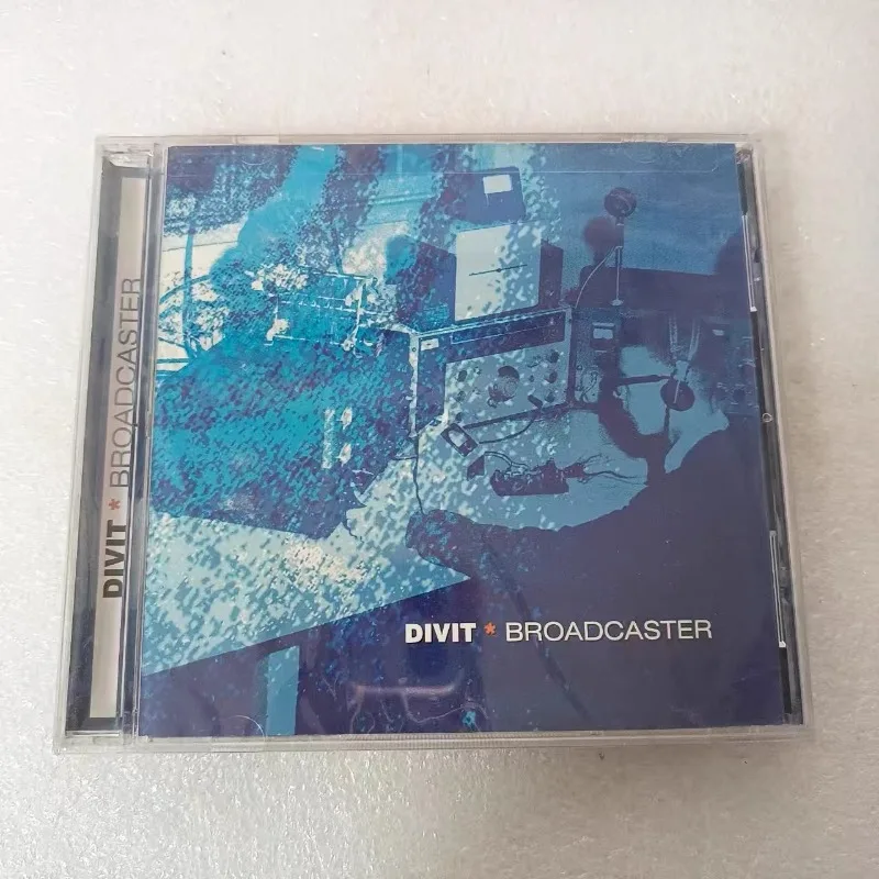 Divit Broadcaster Pop Music CD Album Walkman Car Record Gift Box Party Music Collectible Car Stereo Gift For Music Lovers
Divit Broadcaster Pop Music CD Album Walkman Car Record Gift Box Party Music Collectible Car Stereo Gift For Music Lovers