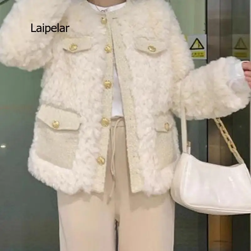 Jacket women fur coat winter hanbok women's winter coat woman made lamb wool coat
Jacket women fur coat winter hanbok women's winter coat woman made lamb wool coat