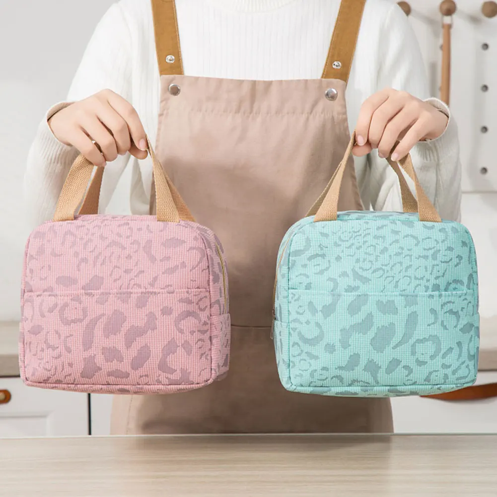 Insulated Lunch Bag Portable Lunch Bag with Aluminum Foil Insulated Lunchbox Bag Multi-Function for Work Office School
Insulated Lunch Bag Portable Lunch Bag with Aluminum Foil Insulated Lunchbox Bag Multi-Function for Work Office School