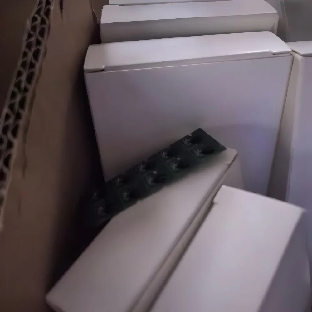 T6193 6193 Maintenance Tank Chip For EPSON Sure Color T3200 T5200 T7200 T3000 T5000 T7000 Plotter Printer parts
T6193 6193 Maintenance Tank Chip For EPSON Sure Color T3200 T5200 T7200 T3000 T5000 T7000 Plotter Printer parts