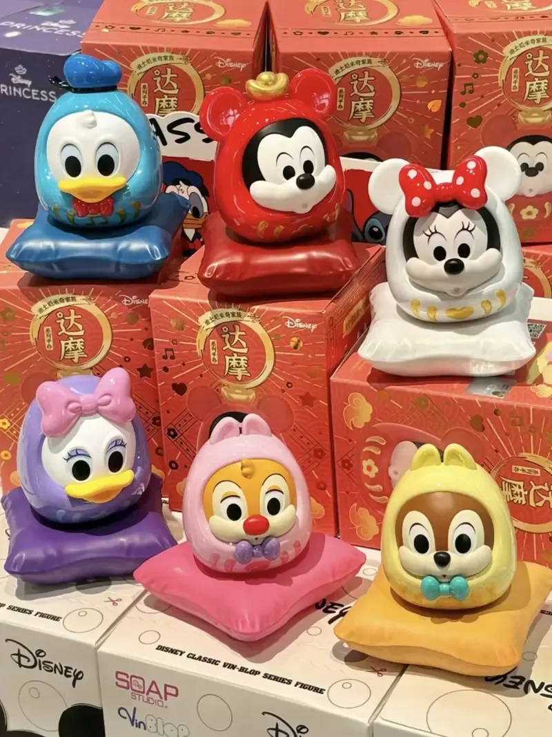 Disney глухая коробка игрушки Микки семья Дамо стакан серии глухая коробка модные игрушки Микки фигурки Дональд Дак подарки
Disney глухая коробка игрушки Микки семья Дамо стакан серии глухая коробка модные игрушки Микки фигурки Дональд Дак подарки