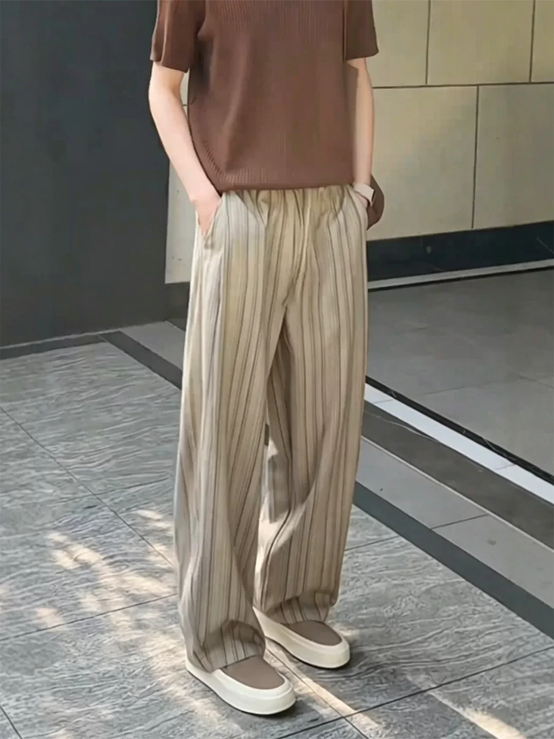 Men's Casual Linen Pants Summer Thin Loose Straight Leg Casual Pants Cool Wide Leg Loose Fit Trousers Breathable Comfortable
Men's Casual Linen Pants Summer Thin Loose Straight Leg Casual Pants Cool Wide Leg Loose Fit Trousers Breathable Comfortable