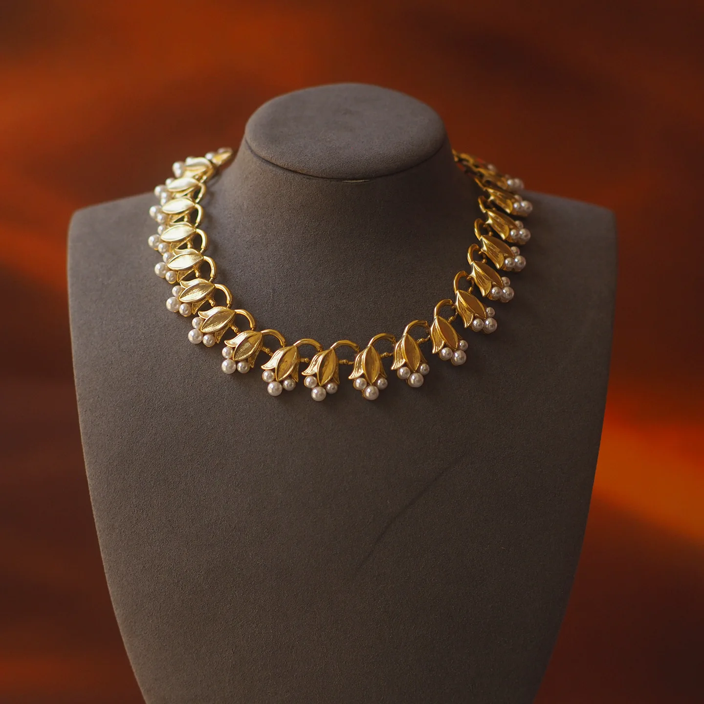 Vintage Monet's Garden Jewelry Set 18K Gold Filled Lily Of The Valley Stud Earring/Choker Necklace Waterproof Floral Women Gift 
Vintage Monet's Garden Jewelry Set 18K Gold Filled Lily Of The Valley Stud Earring/Choker Necklace Waterproof Floral Women Gift