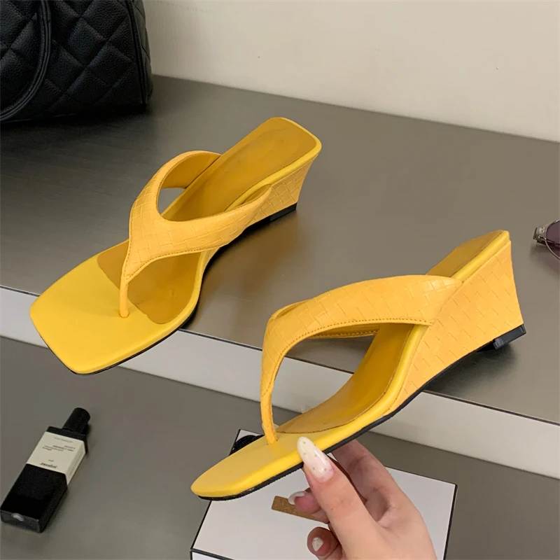 Eilyken Designer Wedges Heels Women Slippers Summer Clip Square Toe Shoes Fashion Flip Flops Zapatos Para Mujer
Eilyken Designer Wedges Heels Women Slippers Summer Clip Square Toe Shoes Fashion Flip Flops Zapatos Para Mujer
