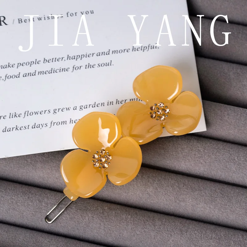 Delicate Yellow Floral Hair Clip Acetate Rhinestone Bobby Pin for Women Non Slip Grip for Fine Hair Wedding Party Daily Use
Delicate Yellow Floral Hair Clip Acetate Rhinestone Bobby Pin for Women Non Slip Grip for Fine Hair Wedding Party Daily Use