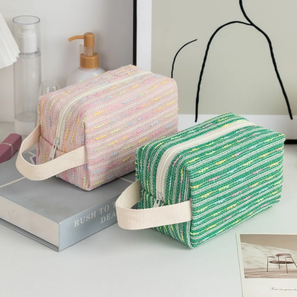 Large Capacity Women's Cosmetic Bags Cases Casual Ladies Travel Clutch Bag with Zipper Female Toiletry Pouch Bag Makeup Handbags 
Large Capacity Women's Cosmetic Bags Cases Casual Ladies Travel Clutch Bag with Zipper Female Toiletry Pouch Bag Makeup Handbags