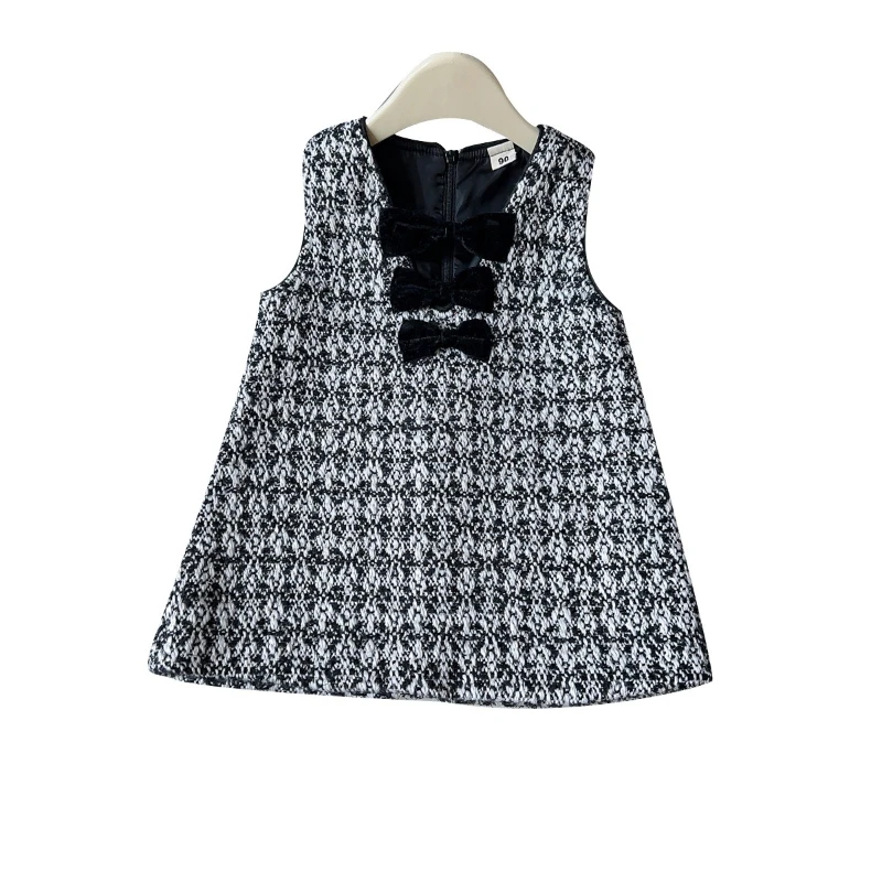 Spring and Autumn New Style Girl's Fashion Bow Vest Dress Girl's Little Fragrant Style Sleeveless Dress
Spring and Autumn New Style Girl's Fashion Bow Vest Dress Girl's Little Fragrant Style Sleeveless Dress