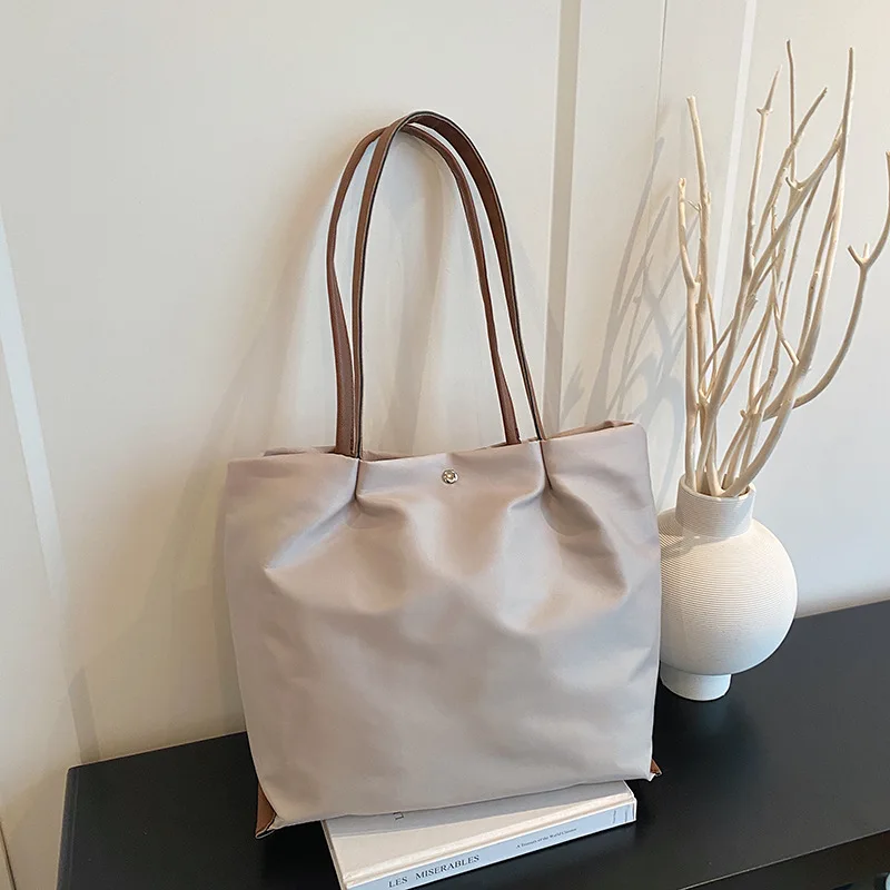 Simple Solid Color Multi-Layer Shoulder Bags for Women Large Capacity Ladies Handbags Mom Bag Lightweight Student Class Tote
Simple Solid Color Multi-Layer Shoulder Bags for Women Large Capacity Ladies Handbags Mom Bag Lightweight Student Class Tote