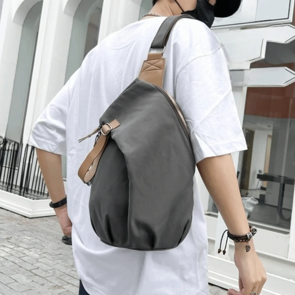 Solid Color Men's Chest Bag Large Capacity Waterproof Nylon Crossbody Bag Multifunctional Commuting Casual Phone Pouch Boys
Solid Color Men's Chest Bag Large Capacity Waterproof Nylon Crossbody Bag Multifunctional Commuting Casual Phone Pouch Boys