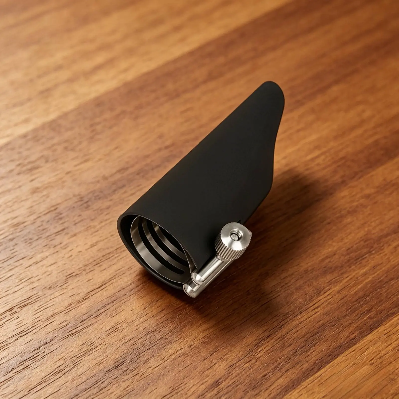 Alto Sax Ligature and Cap Set Frosted Finish Metal Sax Ligature with Plastic Cap Saxophone Vibrating Strip Clamp and Protector
Alto Sax Ligature and Cap Set Frosted Finish Metal Sax Ligature with Plastic Cap Saxophone Vibrating Strip Clamp and Protector