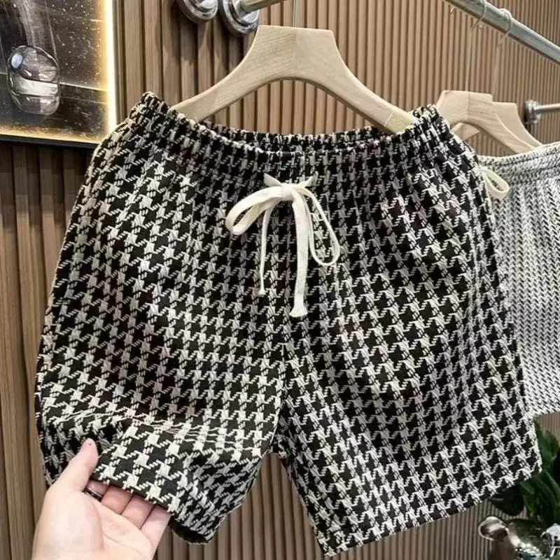 Men's Clothing Casual Checked Summer Loose Fit Straight Leg Sport Shorts Fashionable Outerwear Streetwear Brand Vintage
Men's Clothing Casual Checked Summer Loose Fit Straight Leg Sport Shorts Fashionable Outerwear Streetwear Brand Vintage