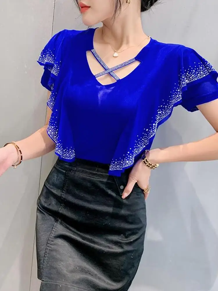 2023 Spring New Mesh Fashion Round Neck Hollow Heavy Industry Ruffle Edge Hot Diamond Versatile Long sleeved Women's Top
2023 Spring New Mesh Fashion Round Neck Hollow Heavy Industry Ruffle Edge Hot Diamond Versatile Long sleeved Women's Top