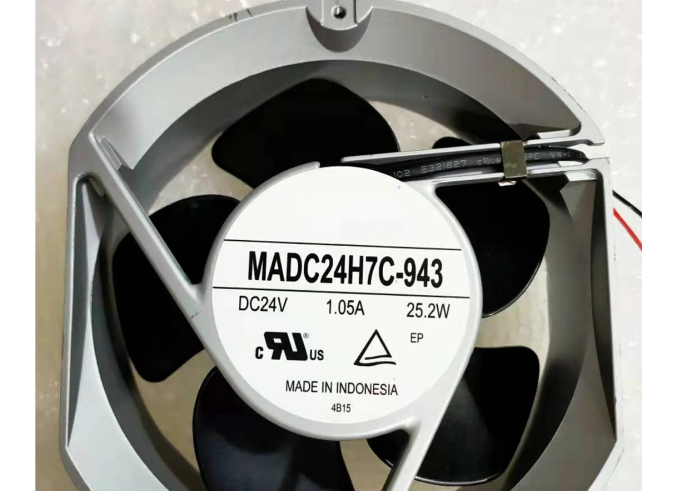 Новый охлаждающий вентилятор для SERVO MADC24H7C-943 DC24V 1.05A 25.2W 172×150×50MM 2pin # QW
Новый охлаждающий вентилятор для SERVO MADC24H7C-943 DC24V 1.05A 25.2W 172×150×50MM 2pin # QW