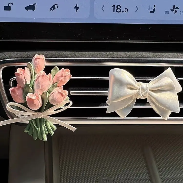 Niche Tulip Car Aromatherapy and Flavor Diffusion Stone Temperature Flower Car Air Exit Decoration Pendant Empty Fragrance Gift
Niche Tulip Car Aromatherapy and Flavor Diffusion Stone Temperature Flower Car Air Exit Decoration Pendant Empty Fragrance Gift