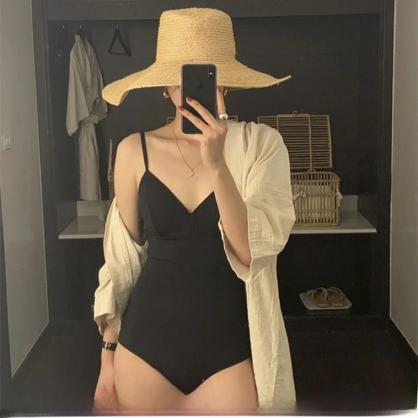 Ретро-купальник в корейском стиле, однотонный, с низким вырезом V-образной формы, цельный, для женщин, для термальных источников, повседневный, для плавания
Ретро-купальник в корейском стиле, однотонный, с низким вырезом V-образной формы, цельный, для женщин, для термальных источников, повседневный, для плавания