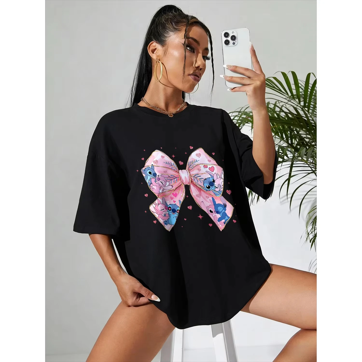 Летняя футболка с принтом Disney "Stitch" 2026 года — высококачественная хлопковая футболка с короткими рукавами, подходит как мужчинам, так и женщинам.
Летняя футболка с принтом Disney "Stitch" 2026 года — высококачественная хлопковая футболка с короткими рукавами, подходит как мужчинам, так и женщинам.