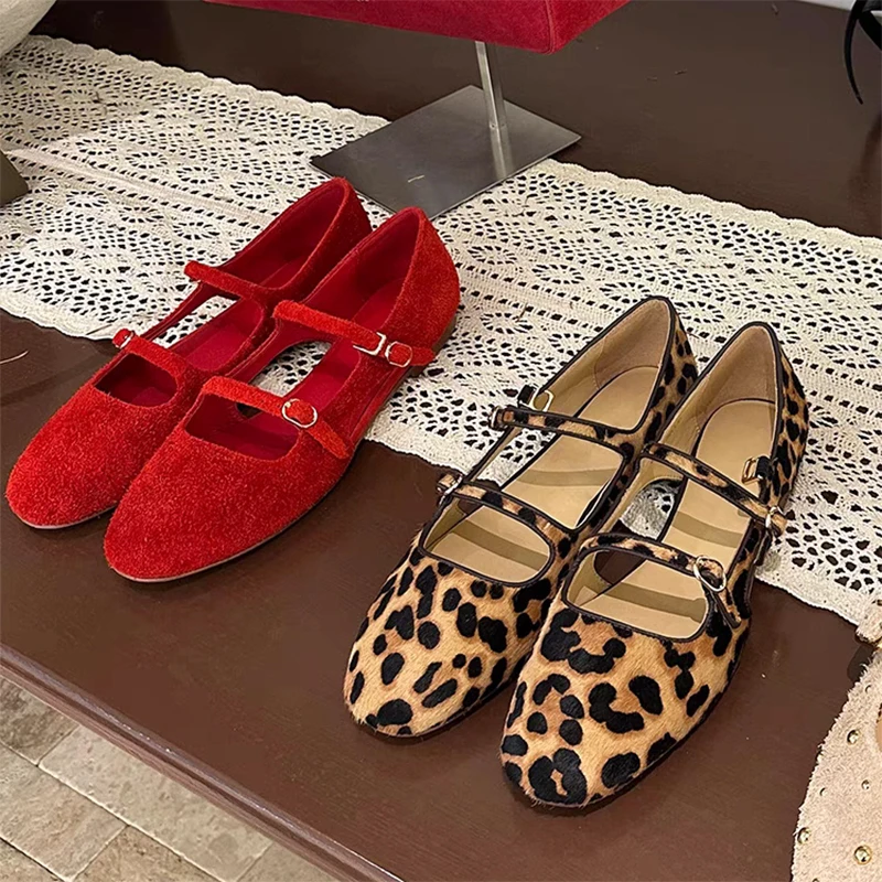 Leopard Flats Women Sneakers Summer Sport Shoes Woman Casual Shoes 2025 Designer New Running Hiking Loafers Sandalias Mujer
Leopard Flats Women Sneakers Summer Sport Shoes Woman Casual Shoes 2025 Designer New Running Hiking Loafers Sandalias Mujer