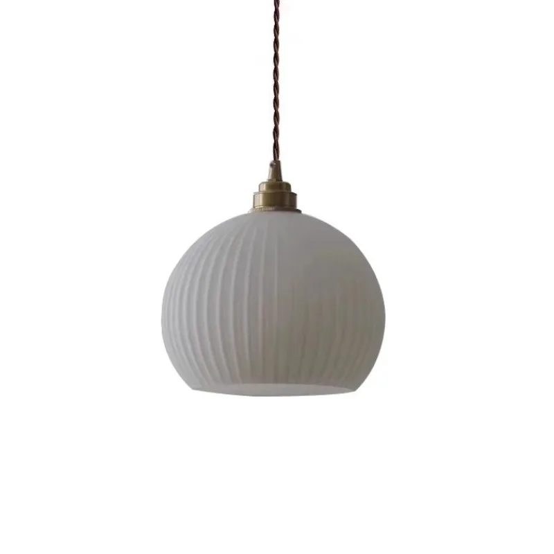 Simple retro fishing line restaurant dining table island bar minimalist glass lampshade American single-head chandelier
Simple retro fishing line restaurant dining table island bar minimalist glass lampshade American single-head chandelier