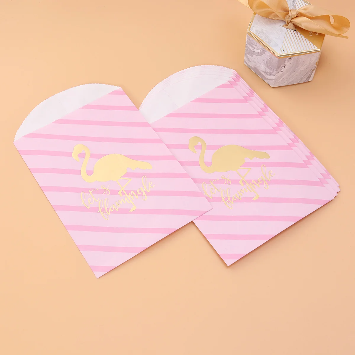 10Pcs Flamingo Pattern Tissue Paper Holder Lightweight Portable Storage Bag for Home Office Car Travel Napkin Storage
10Pcs Flamingo Pattern Tissue Paper Holder Lightweight Portable Storage Bag for Home Office Car Travel Napkin Storage