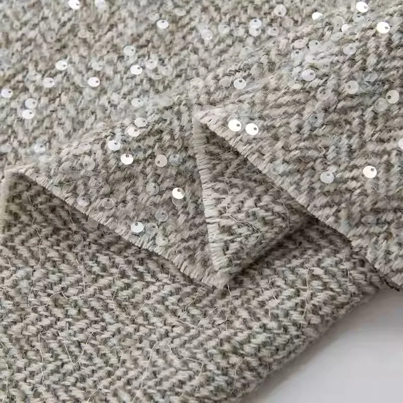 Light Grey With Sequin Yarn-Dyed Braided Wool Tweed Fabric For Autumn Jacket Dress Suit Coat DIY Cloth Sewing Material
Light Grey With Sequin Yarn-Dyed Braided Wool Tweed Fabric For Autumn Jacket Dress Suit Coat DIY Cloth Sewing Material