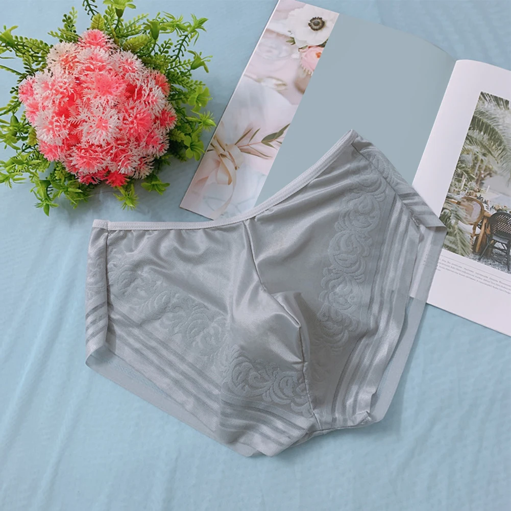 Men Sexy Comfortable Soft Lace Briefs Bulge Pouch Panties Solid Color Breathable Underpants Sissy Underwear Seductive Lingerie
Men Sexy Comfortable Soft Lace Briefs Bulge Pouch Panties Solid Color Breathable Underpants Sissy Underwear Seductive Lingerie