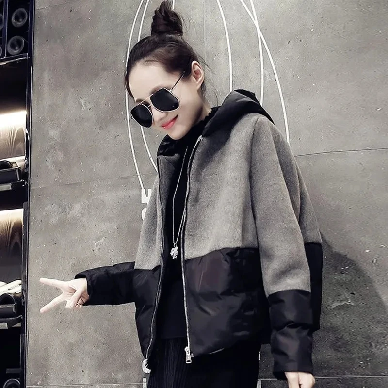 Cotton-padded Women Coat Short Autumn Winter 2023 Thickened Hooded Long-sleeved Woolen Stitching Bread Cotton-padded Jacket Coat
Cotton-padded Women Coat Short Autumn Winter 2023 Thickened Hooded Long-sleeved Woolen Stitching Bread Cotton-padded Jacket Coat