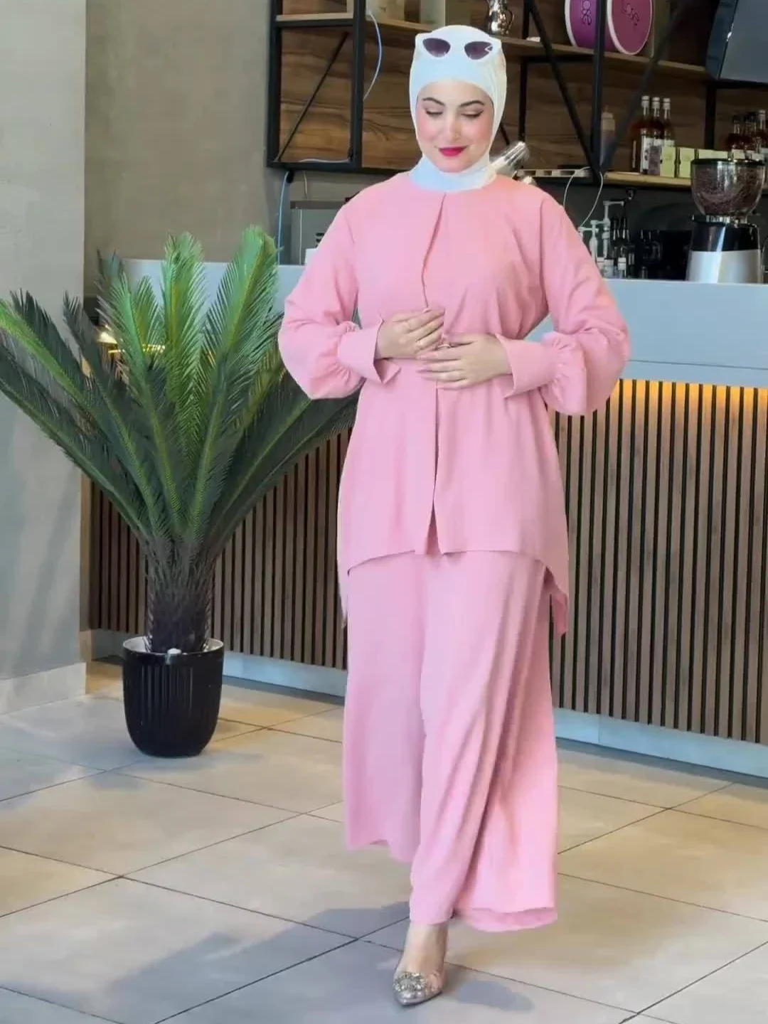 Eid Women 2 Piece Set Shirt Belt Pant Muslim Sets Dubai Blouse Casual Blusa Jalabiya Ramadan Long Kaftan Arab Wide Leg Pant 2025
Eid Women 2 Piece Set Shirt Belt Pant Muslim Sets Dubai Blouse Casual Blusa Jalabiya Ramadan Long Kaftan Arab Wide Leg Pant 2025