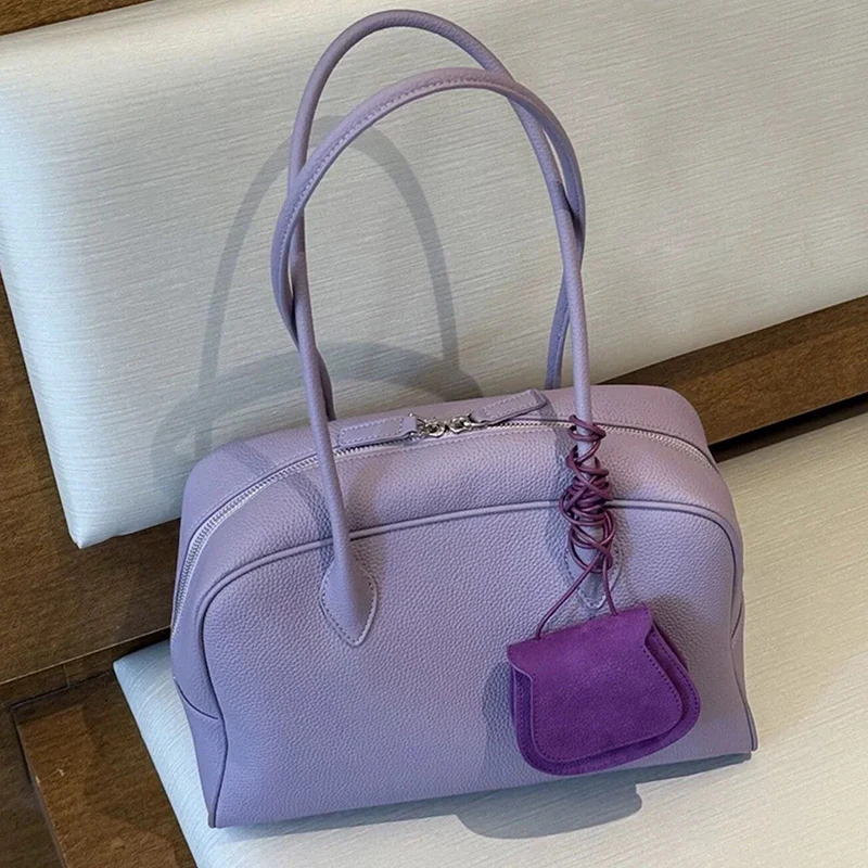 Purple Elegant Boston Bag, Lychee Texture Tote Bag Fashion Handbag ,women Versatile Commuter Bag Soft Lightweight Bowling Bags
Purple Elegant Boston Bag, Lychee Texture Tote Bag Fashion Handbag ,women Versatile Commuter Bag Soft Lightweight Bowling Bags