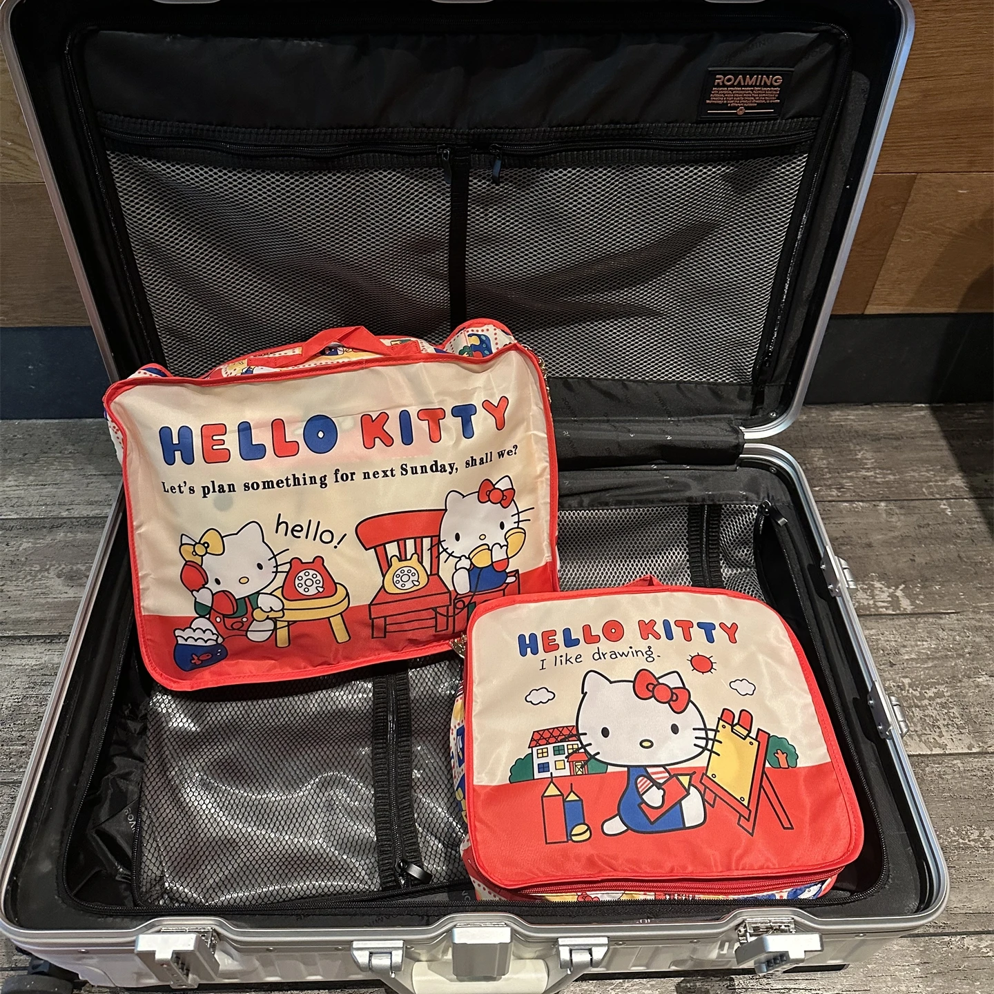 Новый набор из трех предметов Sanrio Hello Kitty: милая косметичка, дорожная сумка для хранения белья и аксессуаров, сумка для хранения, подарок в стиле аниме
Новый набор из трех предметов Sanrio Hello Kitty: милая косметичка, дорожная сумка для хранения белья и аксессуаров, сумка для хранения, подарок в стиле аниме