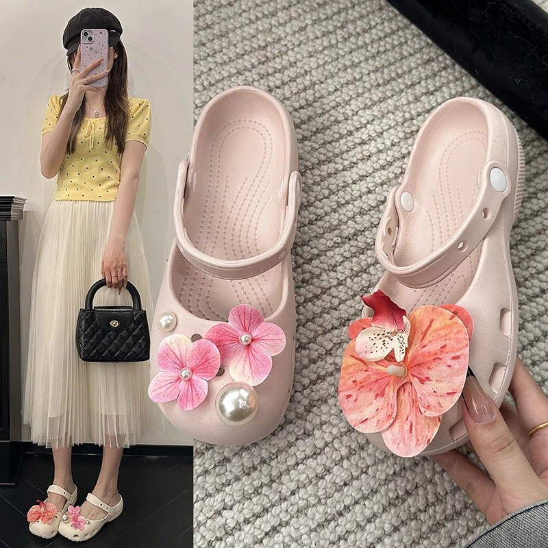 Three-dimensional Flower Sandals Hole Shoes Slippers Women's Sandals Garden Shoes Comfortable Breathable and Cute Beach Shoes
Three-dimensional Flower Sandals Hole Shoes Slippers Women's Sandals Garden Shoes Comfortable Breathable and Cute Beach Shoes