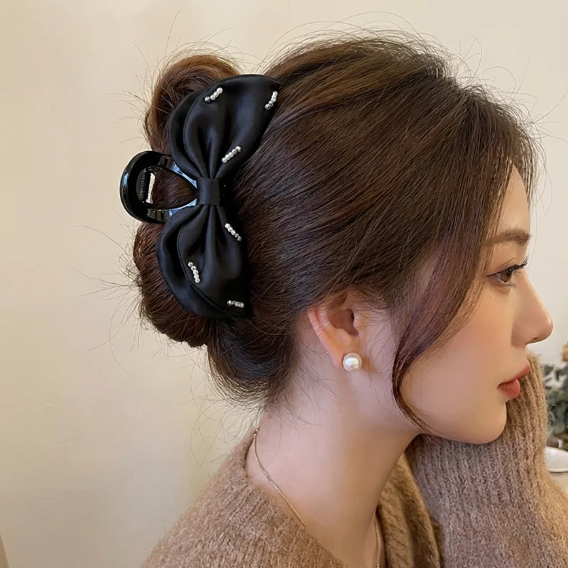 Pearls Satin Bow Hair Claws Accessories Large Back of Head Shark Clip Hairpin Headband Women Sweet Hair Clips Headband
Pearls Satin Bow Hair Claws Accessories Large Back of Head Shark Clip Hairpin Headband Women Sweet Hair Clips Headband