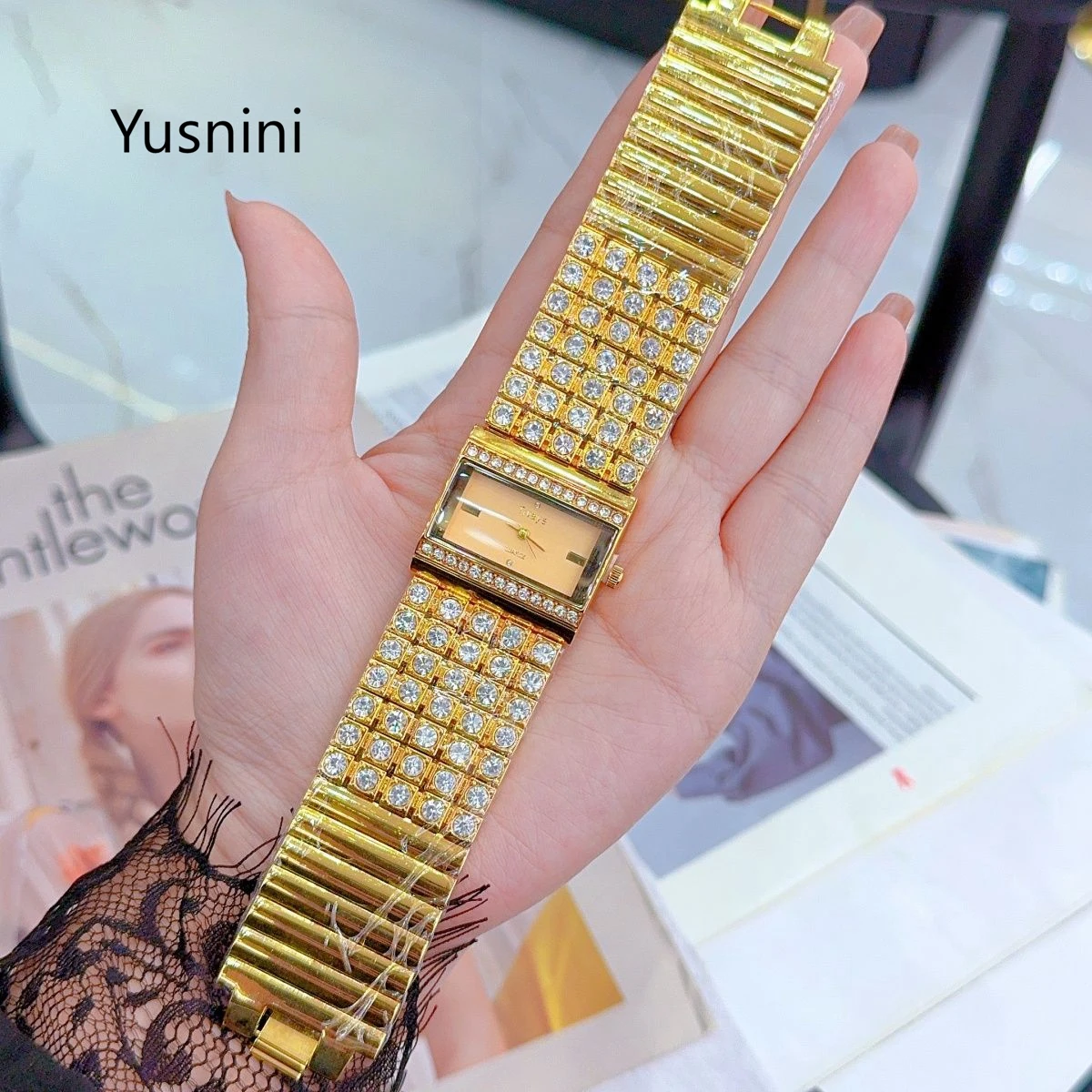 Fashion Dubai Luxury 2026 New Personalized Shining Watch Wedding Anniversary Gift Waterproof Watch YY10956
Fashion Dubai Luxury 2026 New Personalized Shining Watch Wedding Anniversary Gift Waterproof Watch YY10956
