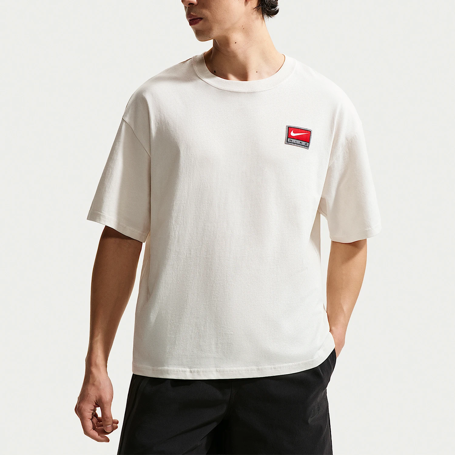 Nike Authentic Spring Style Men's Round Neck Pullover Breathable Short Sleeve II4380-030
Nike Authentic Spring Style Men's Round Neck Pullover Breathable Short Sleeve II4380-030