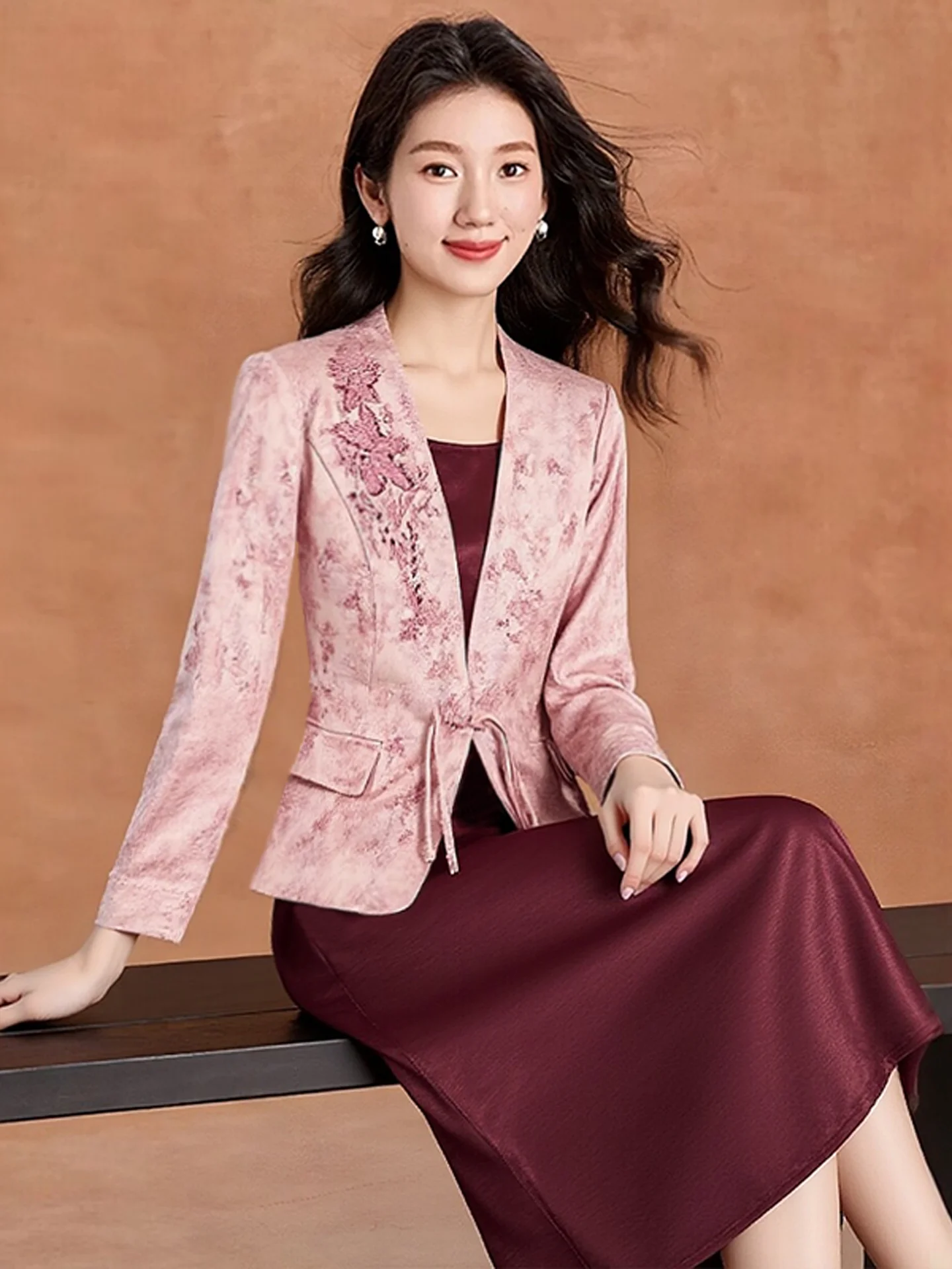 Elegant Wedding Dress Set Light Luxury High-End Sensation Small Fragrance Style Mid-Length V-Neck Long Sleeve Women's Suit
Elegant Wedding Dress Set Light Luxury High-End Sensation Small Fragrance Style Mid-Length V-Neck Long Sleeve Women's Suit