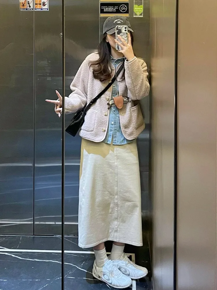 Розовая женская куртка в корейском стиле, шикарная верхняя одежда, свободный крой, длинный рукав, на пуговицах, пальто
Розовая женская куртка в корейском стиле, шикарная верхняя одежда, свободный крой, длинный рукав, на пуговицах, пальто