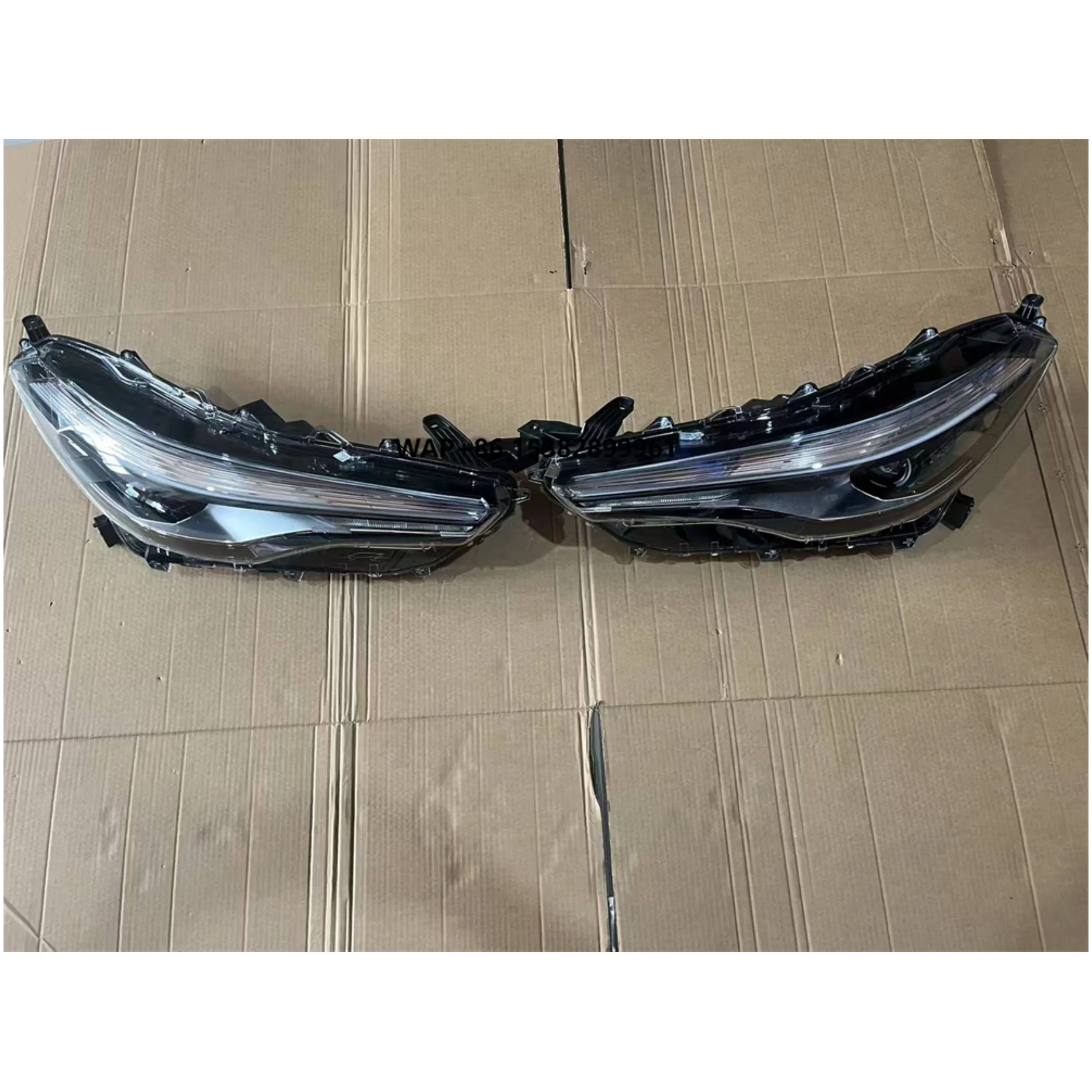 High Quality OEM 81110-0A190 Left and Right Front Headlight Assembly New Condition for for Corolla for Rav4 Auto Parts H7
High Quality OEM 81110-0A190 Left and Right Front Headlight Assembly New Condition for for Corolla for Rav4 Auto Parts H7