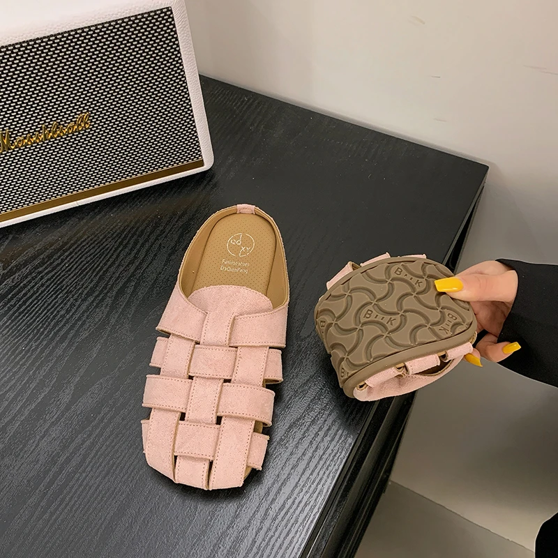 Shoes Woman 2025 Slippers Casual Pantofle Cover Toe Loafers Luxury Summer New Rubber Fashion Slides Slippers Casual Summer Women
Shoes Woman 2025 Slippers Casual Pantofle Cover Toe Loafers Luxury Summer New Rubber Fashion Slides Slippers Casual Summer Women