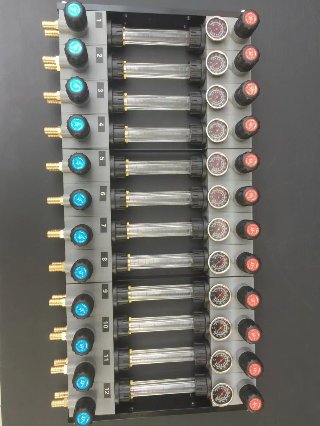 Divider with thermometer Water circuit controller Cooling water flowmeter
Divider with thermometer Water circuit controller Cooling water flowmeter