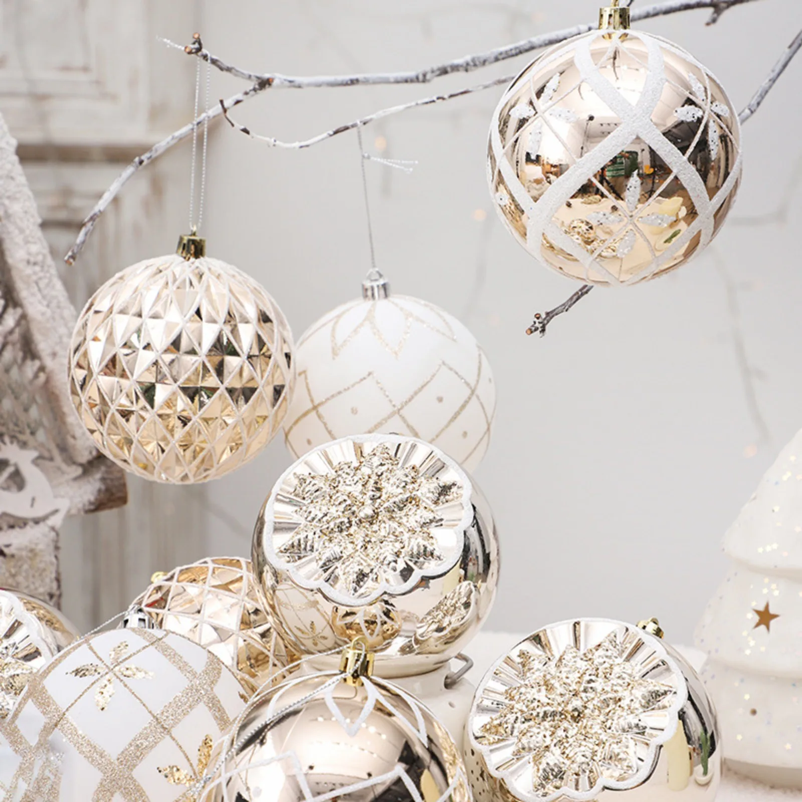 9PCS Christmas Ball Transparent PET Painted Toys Christmas Tree Decorations Gift Box Set Xmas Tree Pendant Merry Christmas Party
9PCS Christmas Ball Transparent PET Painted Toys Christmas Tree Decorations Gift Box Set Xmas Tree Pendant Merry Christmas Party