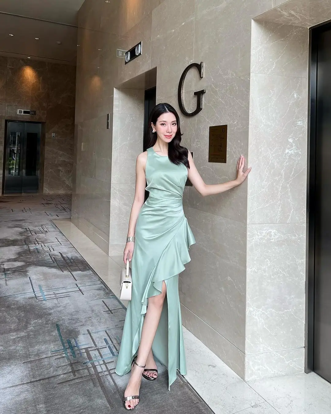 Customized Exquisite Jersey Straight Cap Sleeve Ruffles Evening Dresses Crew Neck Sleeveless Panel Train Homecoming Dress
Customized Exquisite Jersey Straight Cap Sleeve Ruffles Evening Dresses Crew Neck Sleeveless Panel Train Homecoming Dress