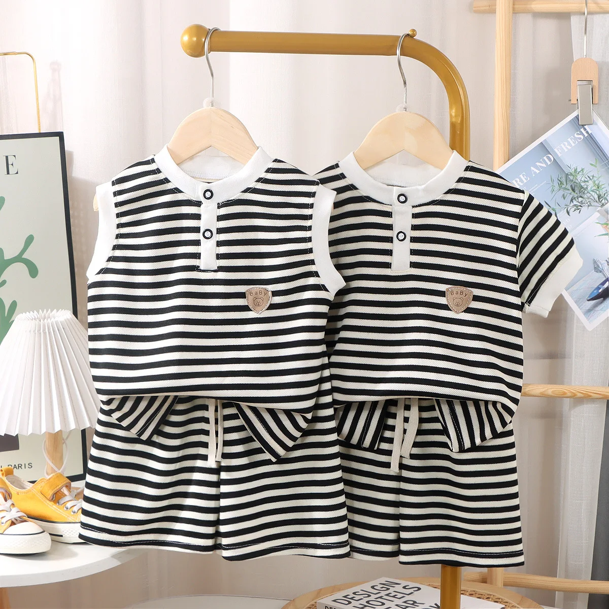 Summer Baby Girls Clothes Children Boy Knit Stripe Short Sleeve T-shirts and Shorts 2pcs Set Kid Sleeveless Top Bottom Outfits
Summer Baby Girls Clothes Children Boy Knit Stripe Short Sleeve T-shirts and Shorts 2pcs Set Kid Sleeveless Top Bottom Outfits