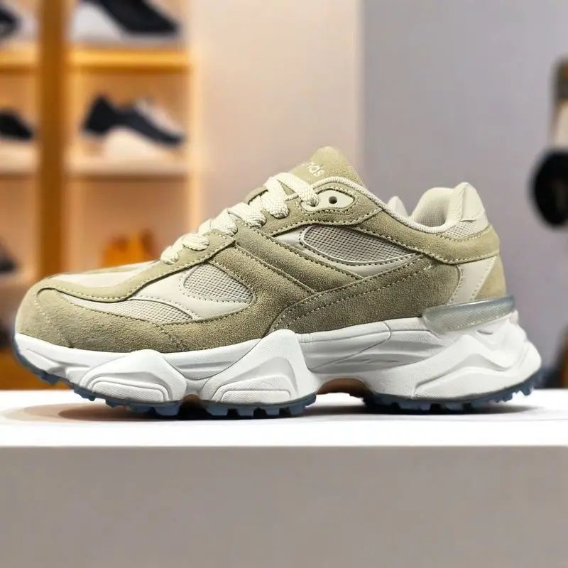 New 2025 essential lightweight unisex comfortable breathable shock-absorbing running shoes sneakers very good Men Women
New 2025 essential lightweight unisex comfortable breathable shock-absorbing running shoes sneakers very good Men Women