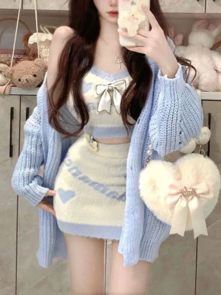 Autumn Kawaii Knitted Three Piece Set Women Bow Warm Sweater Mini Skirt Suit Female Casual Korean Fashion Y2k Sweet Set 2024
Autumn Kawaii Knitted Three Piece Set Women Bow Warm Sweater Mini Skirt Suit Female Casual Korean Fashion Y2k Sweet Set 2024