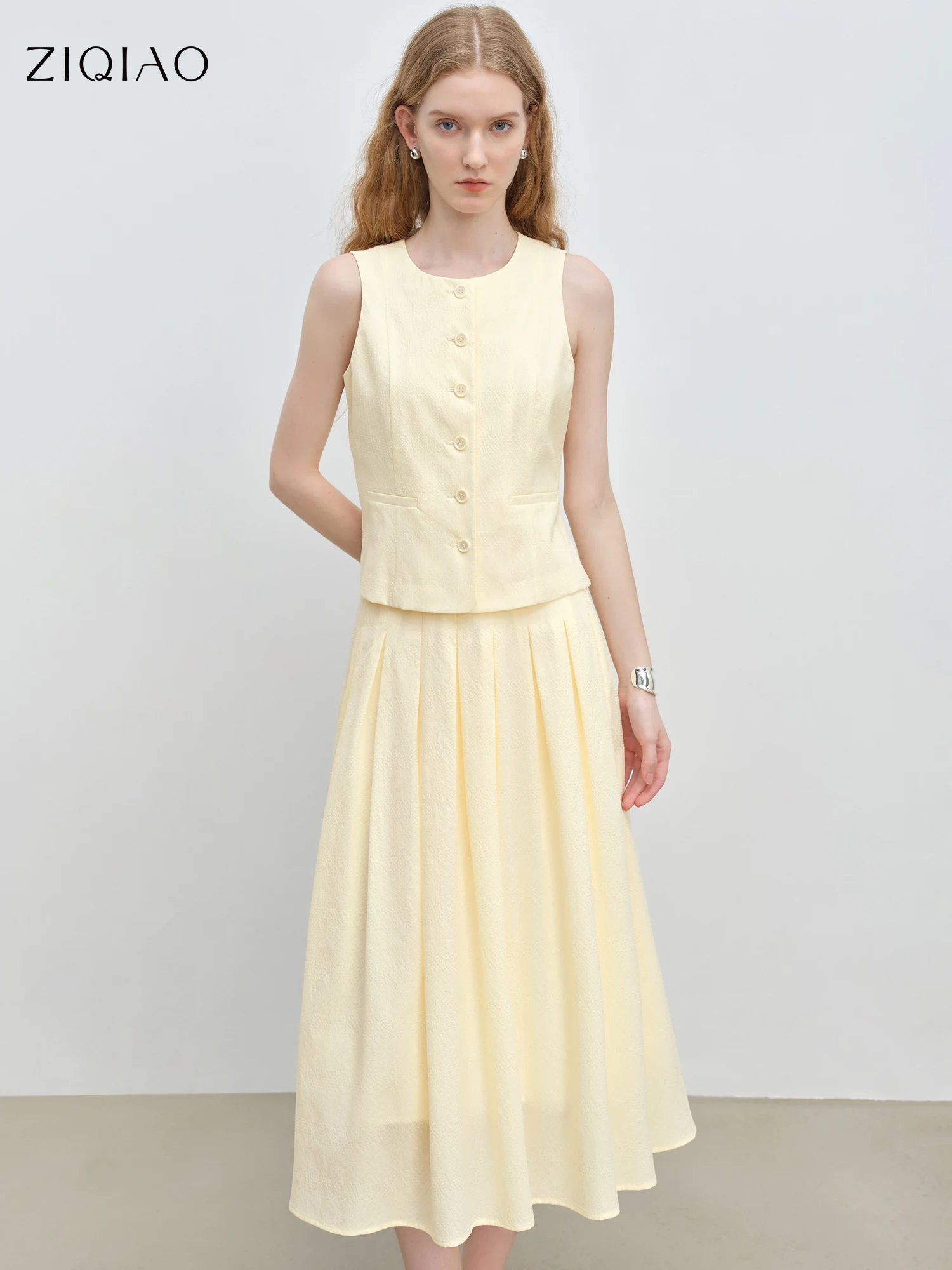 ZIQIAO Petite Women's Old Money Style Vest and Pleated Skirt Set - Summer 2025 New Arrival Formal Outfit 25ZQ92261+25ZQ92262
ZIQIAO Petite Women's Old Money Style Vest and Pleated Skirt Set - Summer 2025 New Arrival Formal Outfit 25ZQ92261+25ZQ92262