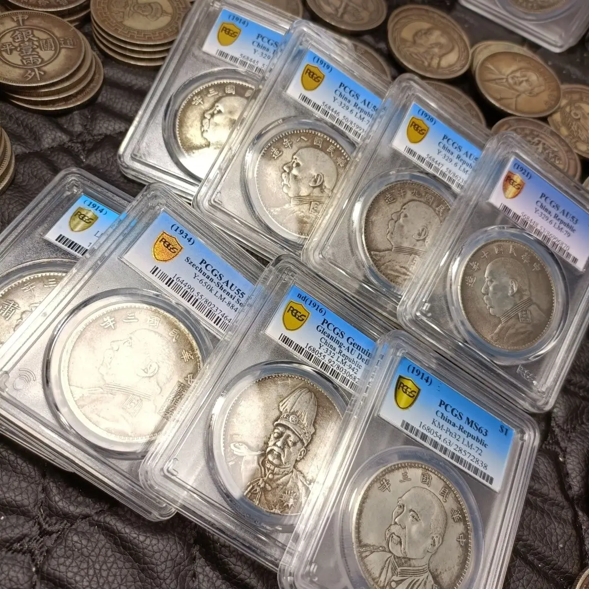 Rated into the box silver dollar big head 8 pieces black oil coating pulp can be collected
Rated into the box silver dollar big head 8 pieces black oil coating pulp can be collected