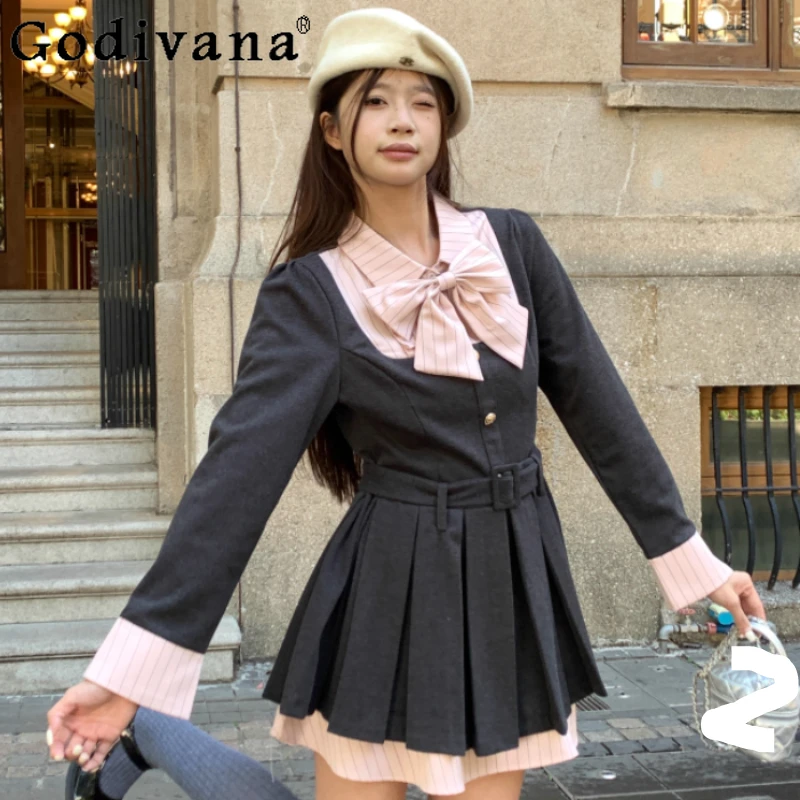 Female Autumn Large Size College Fake Two-piece Splicing Slim Pleated Dress Fashion Korean Long-sleeved Versatile A-line Dresses
Female Autumn Large Size College Fake Two-piece Splicing Slim Pleated Dress Fashion Korean Long-sleeved Versatile A-line Dresses