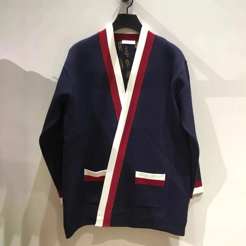 Свободный вязаный кардиган в полоску цвета Blo Briti Sle, женская модная повседневная верхняя одежда V-Ne Long Sve Thiened Coat
Свободный вязаный кардиган в полоску цвета Blo Briti Sle, женская модная повседневная верхняя одежда V-Ne Long Sve Thiened Coat