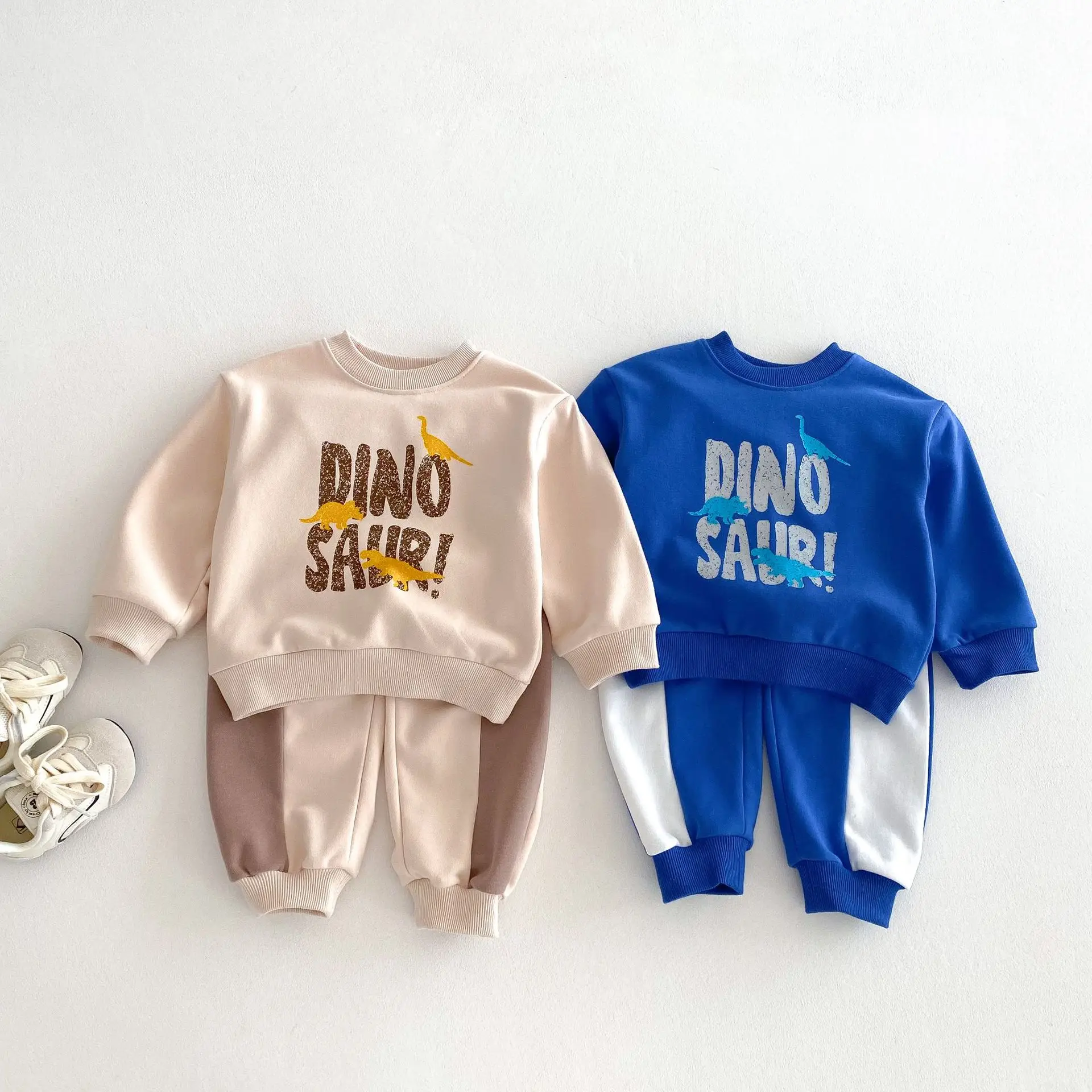 2025 Spring New Children Long Sleeve Clothes Set Boys Girls Letter Print Sweatshirt + Casual Pants 2pcs Suit Kids Cotton Outfits
2025 Spring New Children Long Sleeve Clothes Set Boys Girls Letter Print Sweatshirt + Casual Pants 2pcs Suit Kids Cotton Outfits